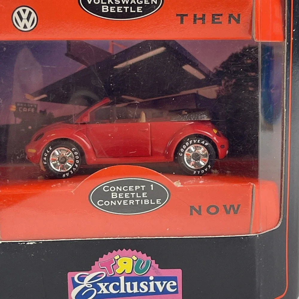 Matchbox Collectibles Timeless Classics Then 1962 and Now Volkswagon Beetle Toys